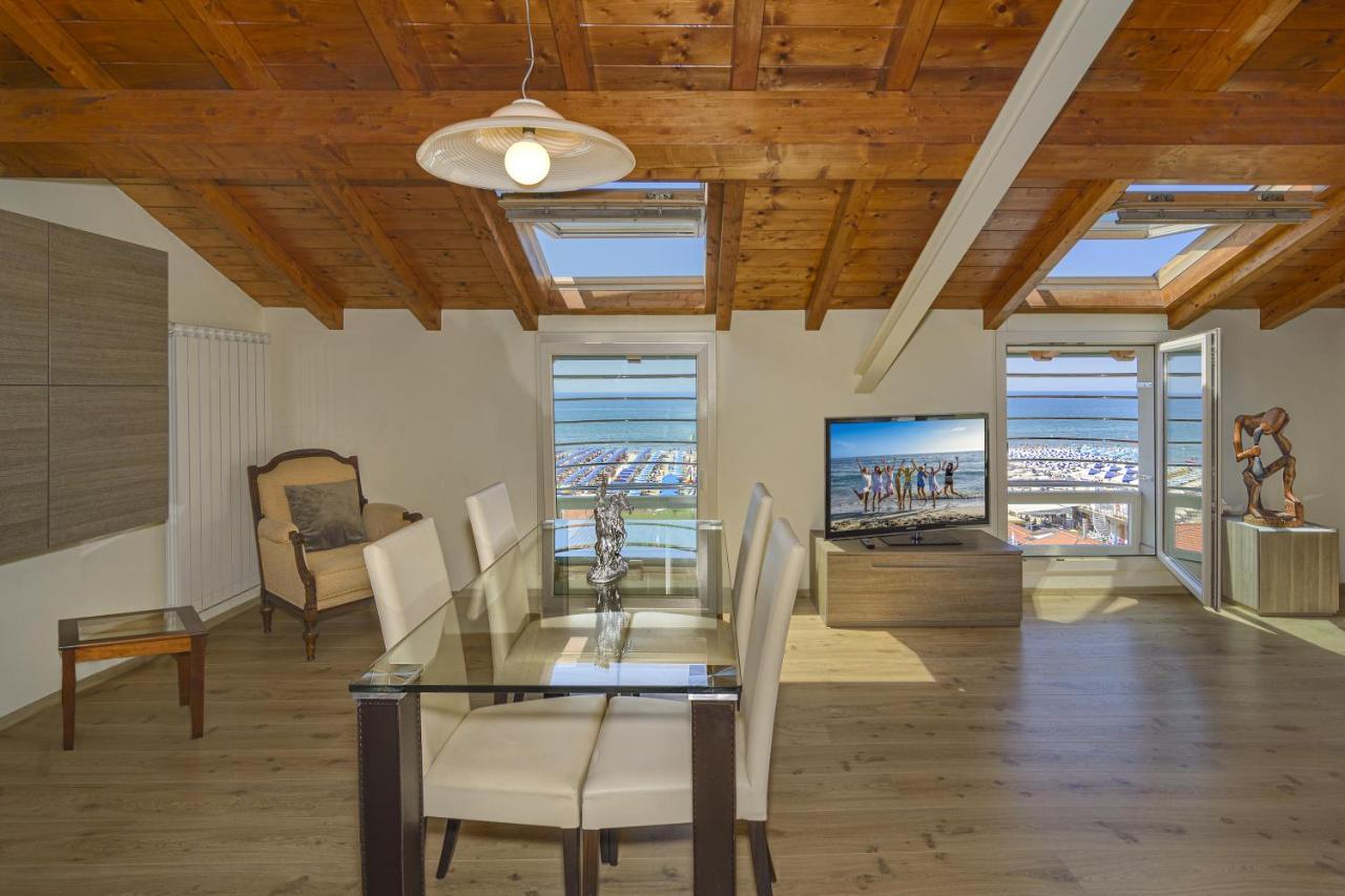 Attico Panoramico Fronte Mare Villa Lido di Camaiore Exterior foto